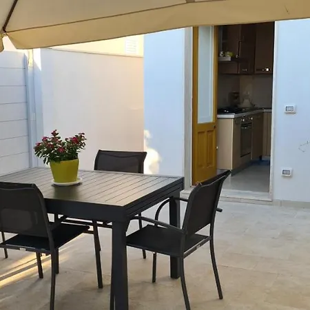 Centro - Villino Vista Mare Con Ampio Giardino Casa vacanze Torre dell'Orso