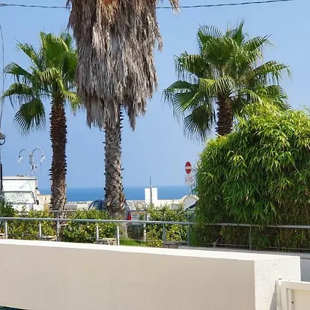 Centro - Villino Vista Mare Con Ampio Giardino * Torre dell'Orso